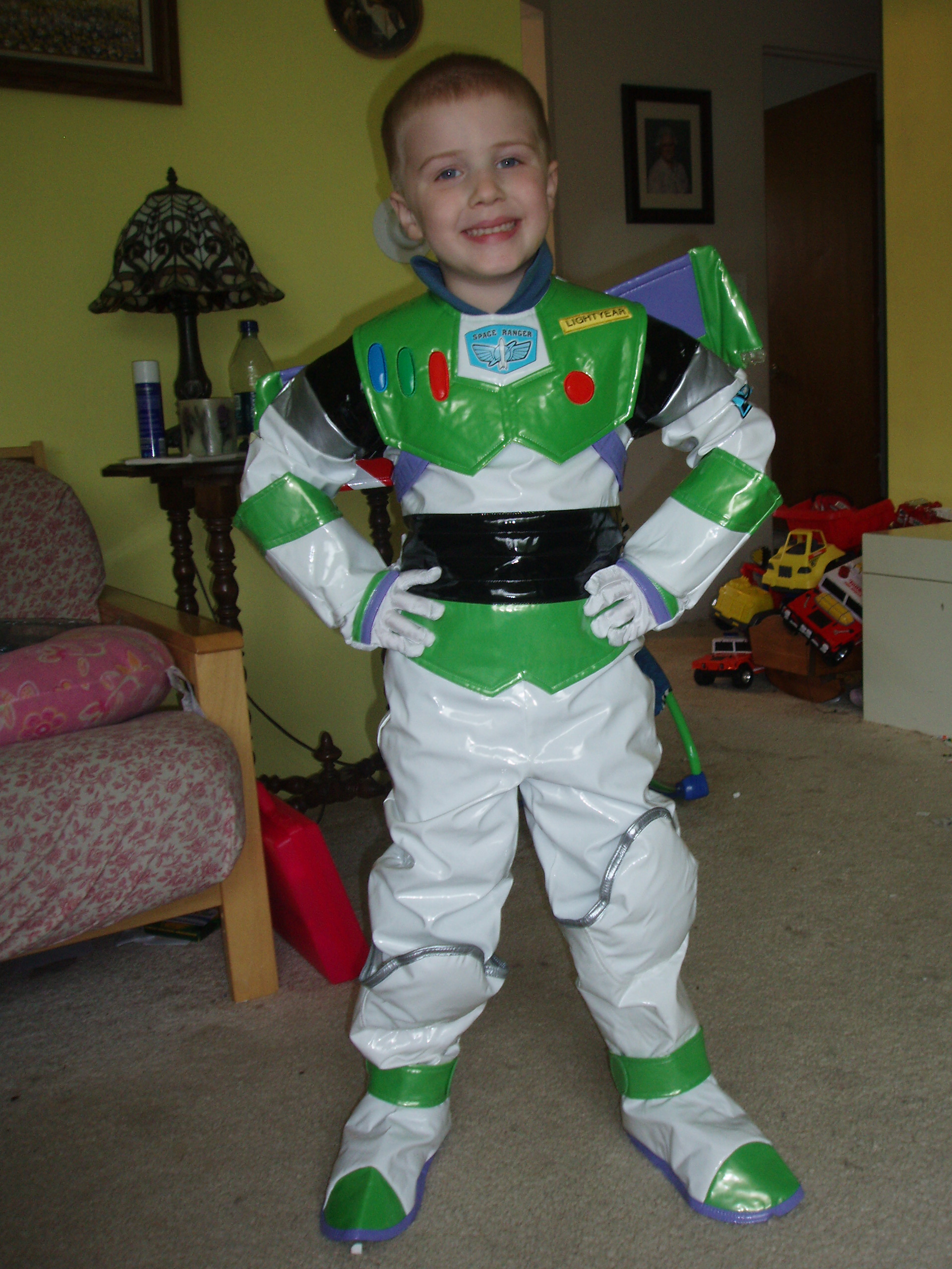 42008buzzlightyear.jpg