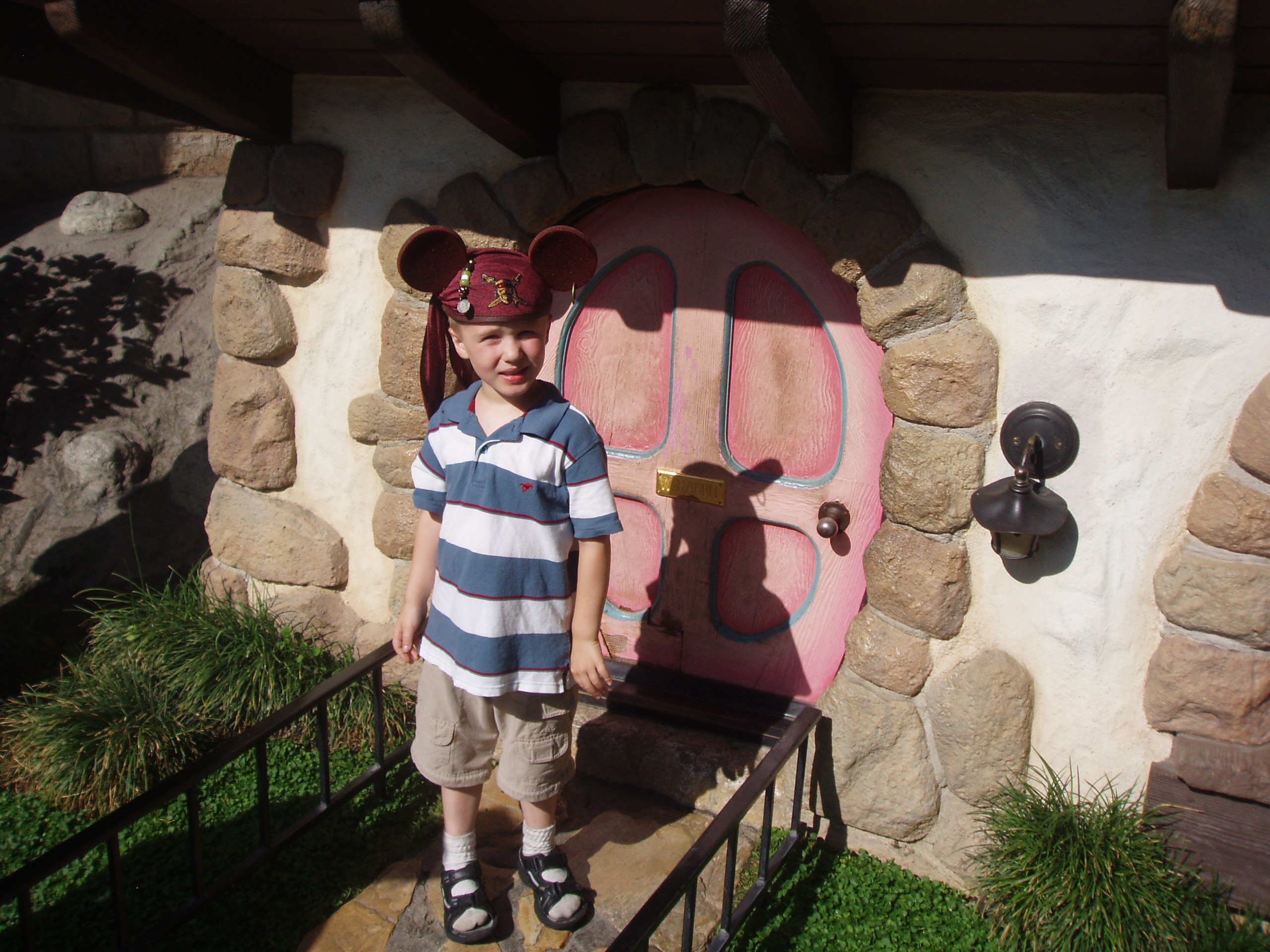 august2008rabbitsdoor.jpg