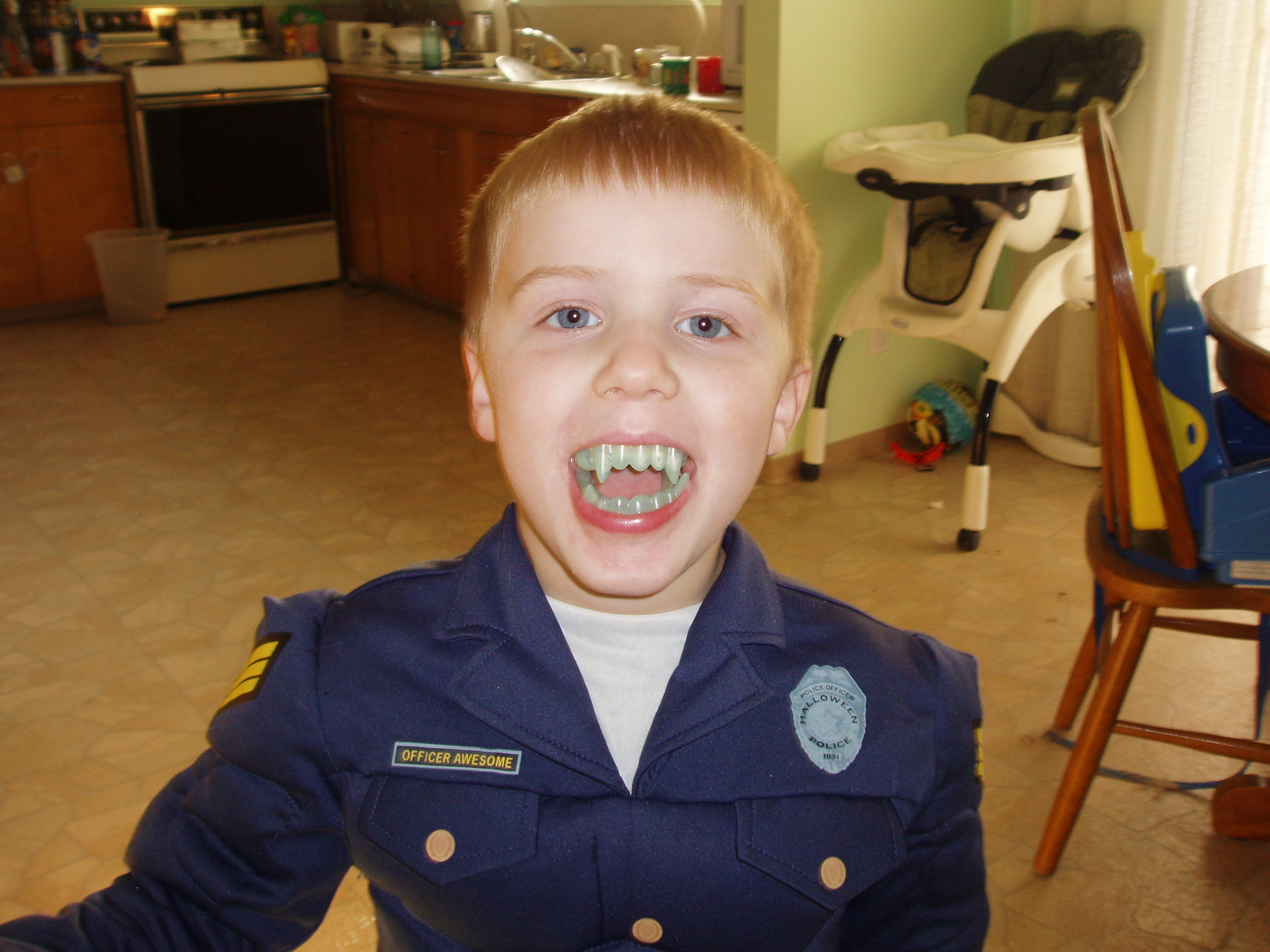 vampirepoliceman.jpg